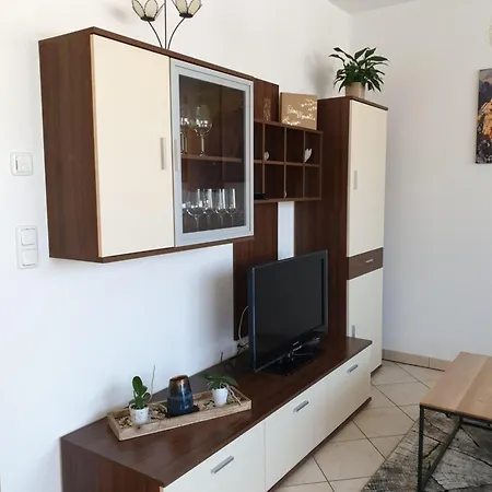 Bachmann Ingrid Apartament Strassen